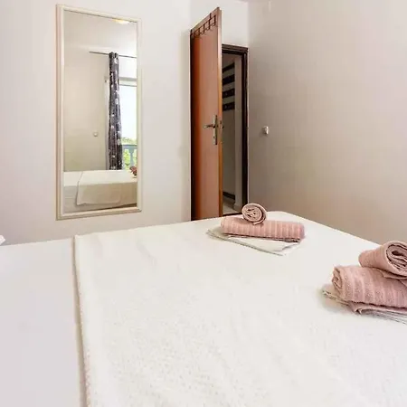 In 54576 * Crikvenica