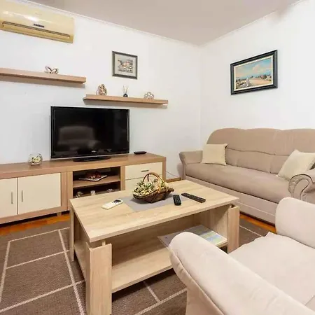 In 54576 * Crikvenica