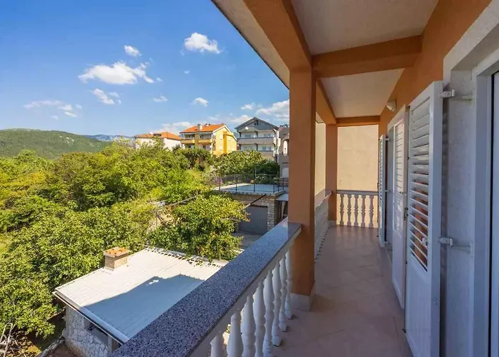 Apartament In 54576
