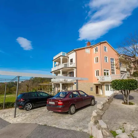 In 54576 Apartman *