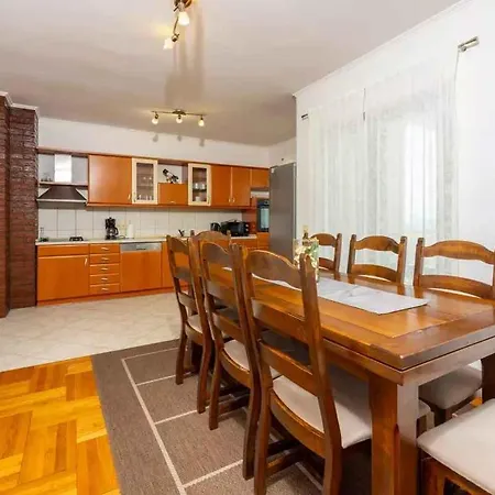 In 54576 Apartament *